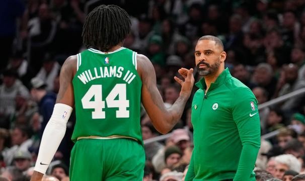 下载-罗威伤情影响总决赛天平 凯尔特人收获隐藏利好