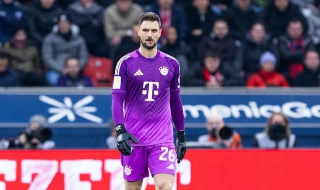 游戏规则模拟器-团灭！拜仁一线队3门将加二队门将全部受伤 16岁天才或出战欧冠