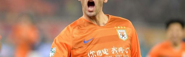 百家乐网站入口-费莱尼公开回应：不退役还想踢2年 已有欧洲队报价