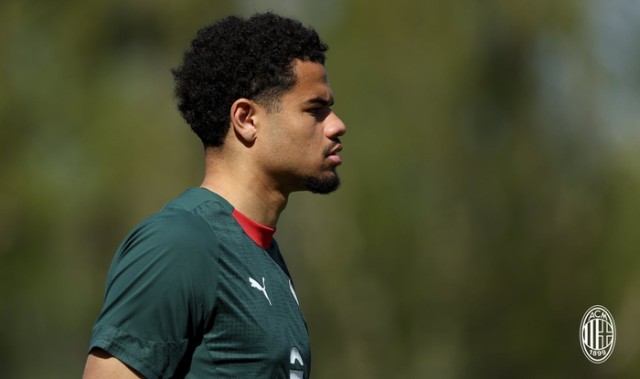 米兰全员恢复健康备战新赛季|AC米兰|ac米兰|训练_新浪体育_新浪新闻